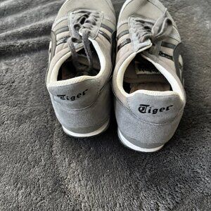 Onitsuka Tiger SIlver